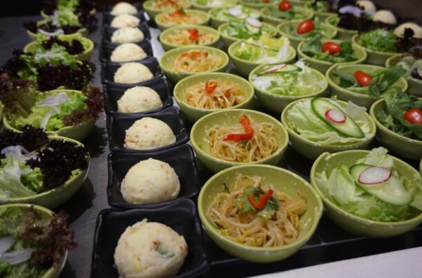 廣州超贊的午飯，都被這家食堂承包了