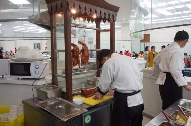 廣州超贊的午飯，都被這家食堂承包了