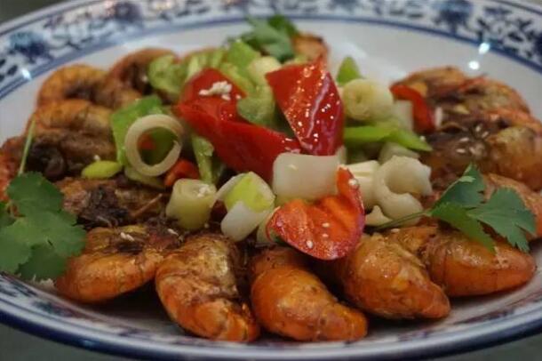 廣州超贊的午飯，都被這家食堂承包了